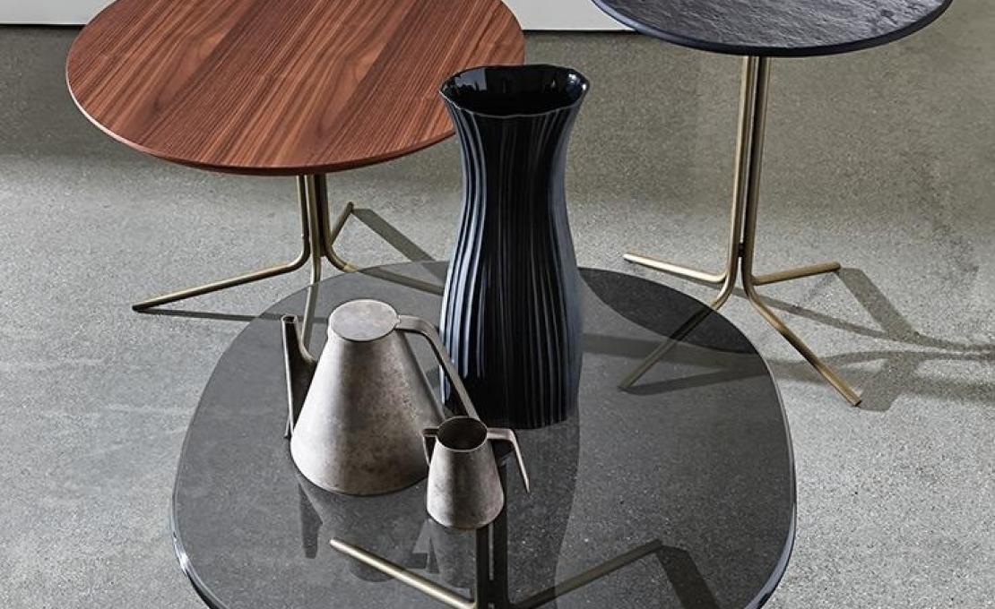 Журнальный столик от фабрики Sovet Italia модель Genius Shaped 