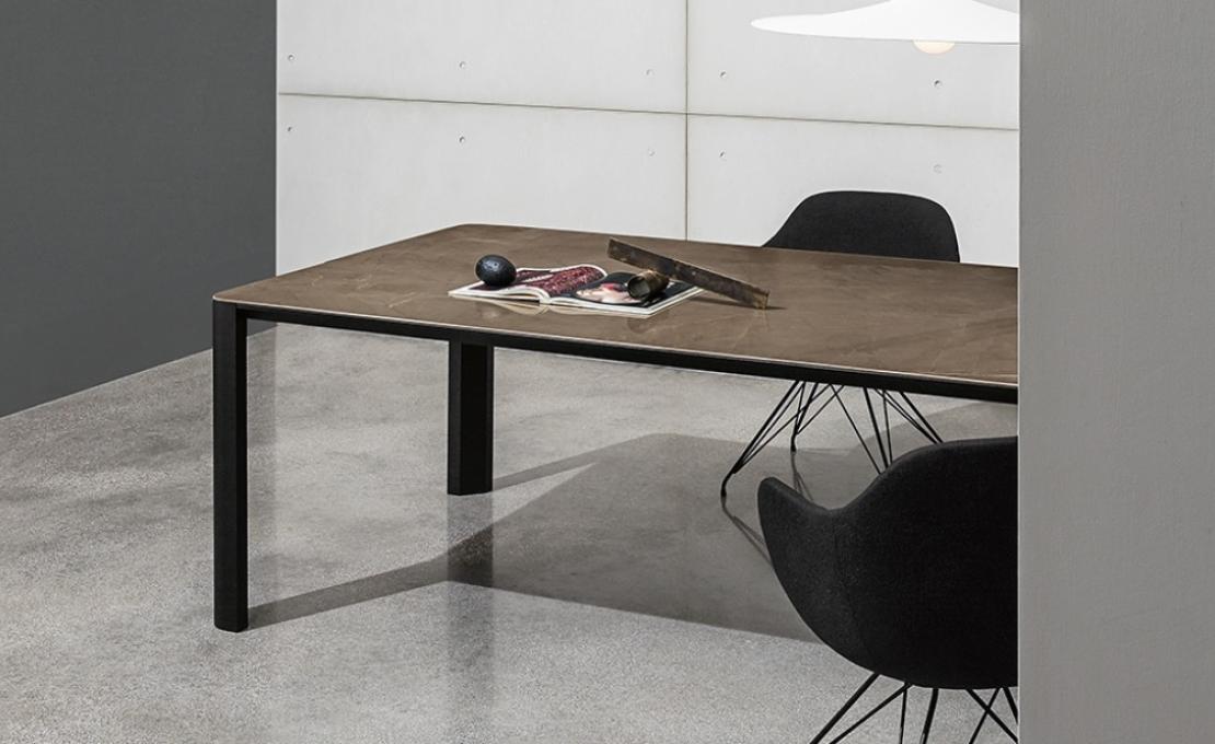 Стол от фабрики Sovet Italia модель Kodo Rectangular Table