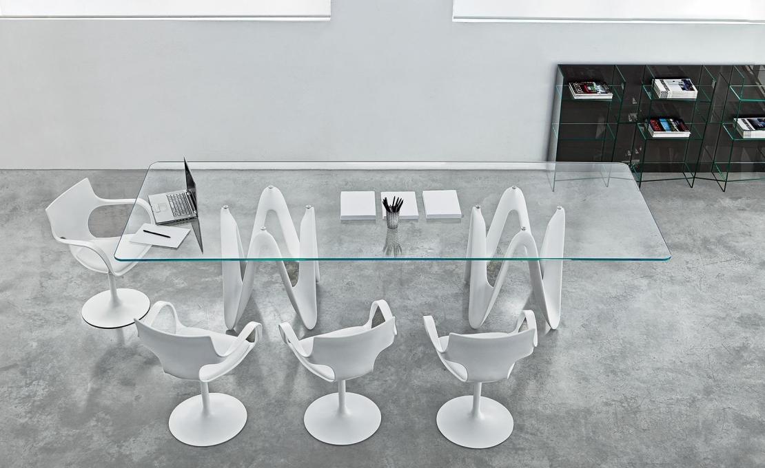 Стол от фабрики Sovet Italia модель Lambda Two Bases Table