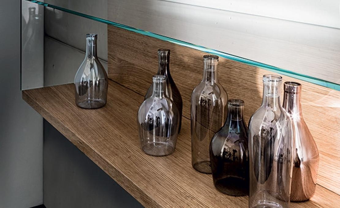 Сервант от фабрики Sovet Italia модель Nest Display Case