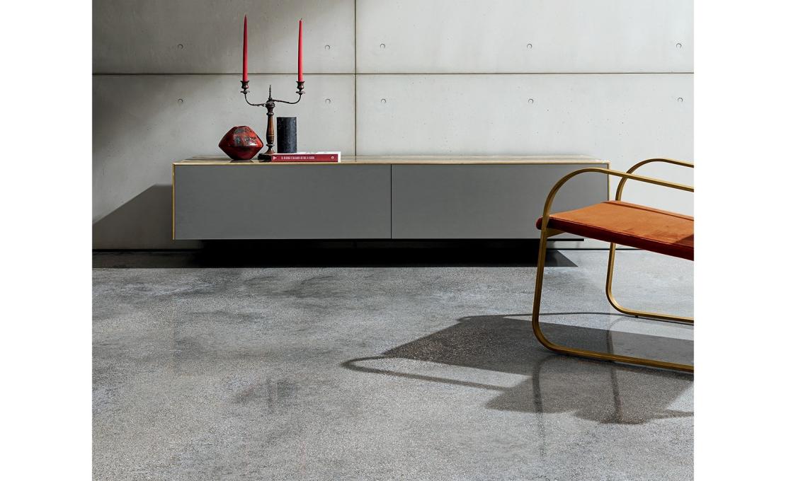 Сервант от фабрики Sovet Italia модель Magda Suspended Sideboard