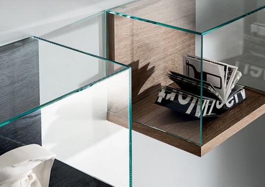 Сервант от фабрики Sovet Italia модель Nest Display Case