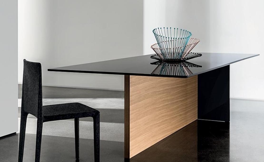 Стол от фабрики Sovet Italia модель Regolo Sovet Table
