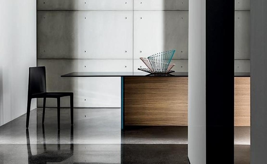 Стол от фабрики Sovet Italia модель Regolo Sovet Table