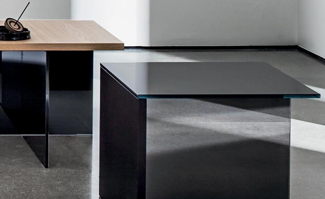 Журнальный столик от фабрики Sovet Italia модель Regolo Square 