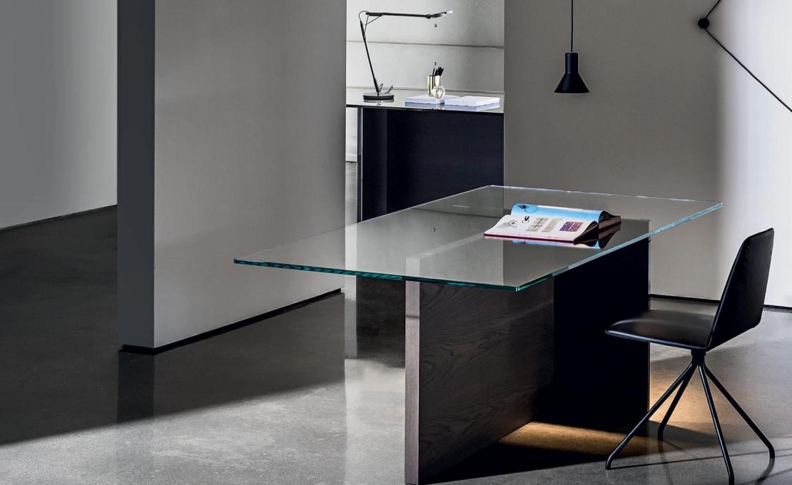 Стол от фабрики Sovet Italia модель Regolo Sovet Table