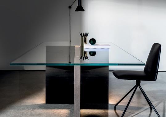 Стол от фабрики Sovet Italia модель Regolo Sovet Table