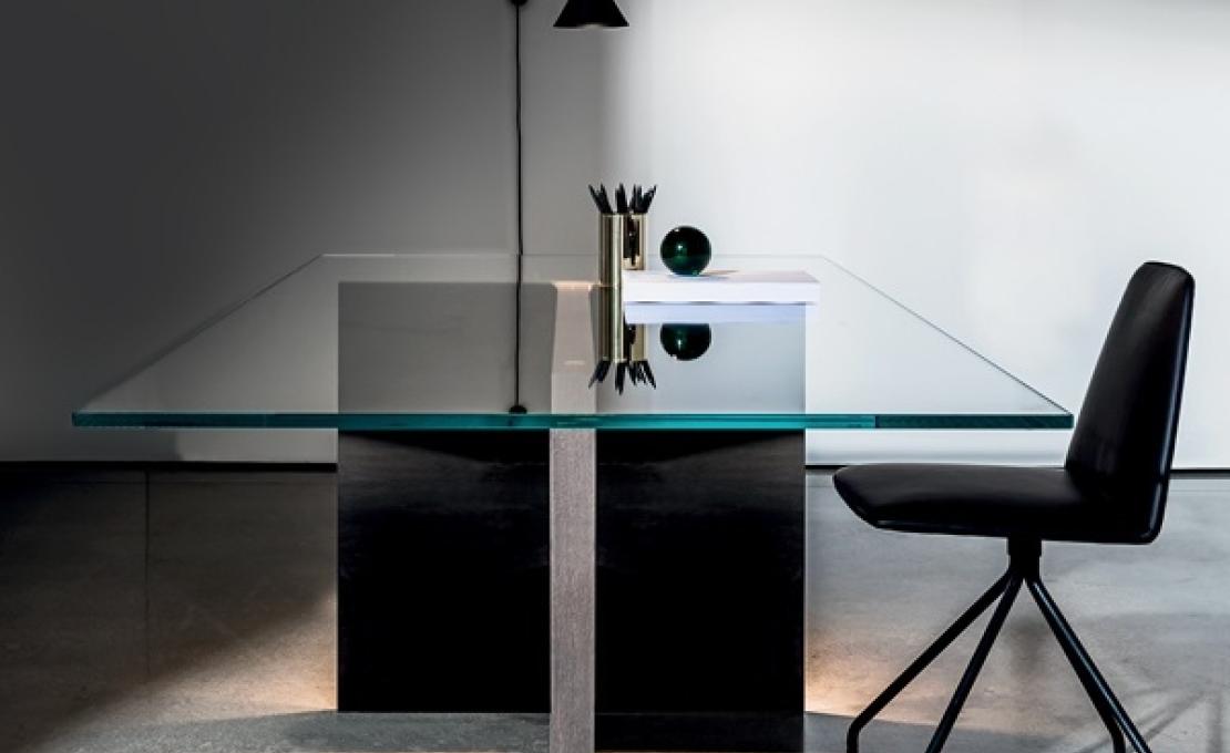 Стол от фабрики Sovet Italia модель Regolo Sovet Table