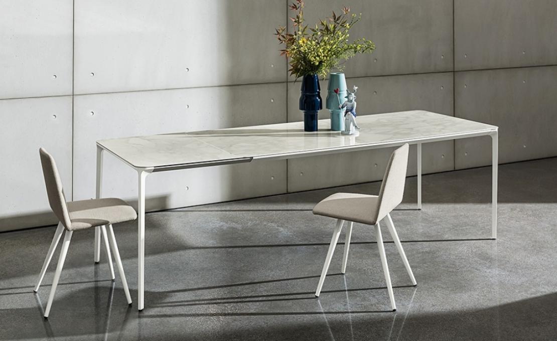 Стол от фабрики Sovet Italia модель Slim Extensible Table