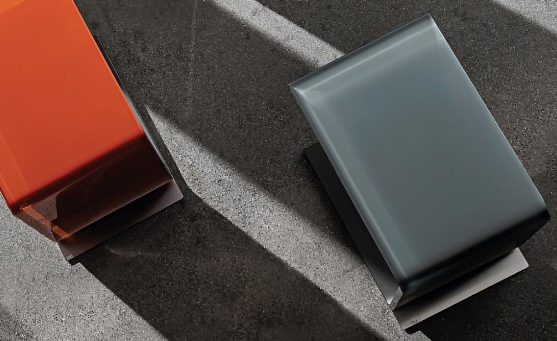 Журнальный столик от фабрики Sovet Italia модель Swan Colour 