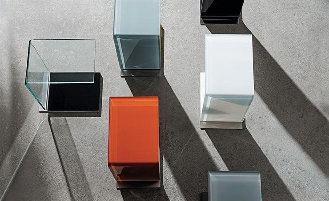 Журнальный столик от фабрики Sovet Italia модель Swan Colour 