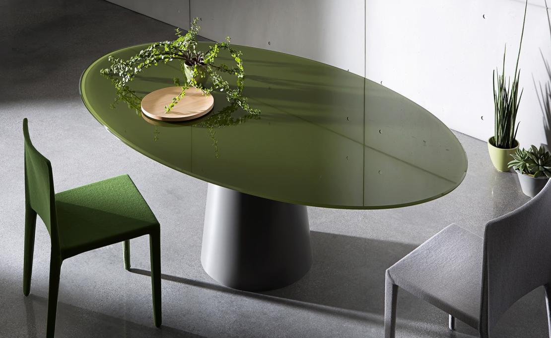 Стол от фабрики Sovet Italia модель Totem Elliptical Table