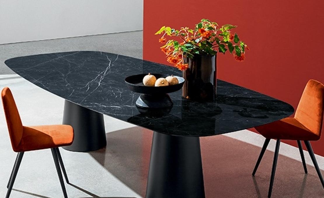 Стол от фабрики Sovet Italia модель Totem Two Bases Table